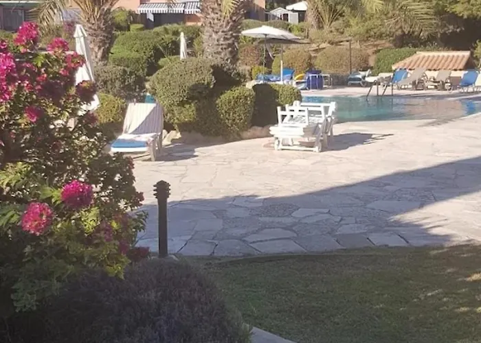 Limnaria Crystal Blue