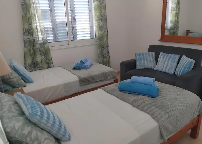 Limnaria Crystal Blue