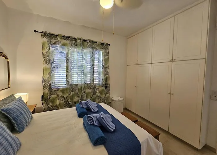 Limnaria Crystal Blue アパート