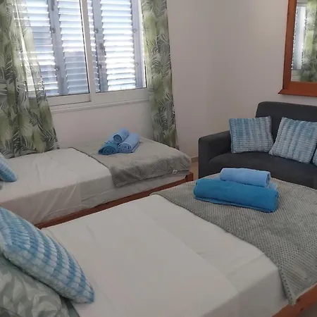 Limnaria Crystal Blue